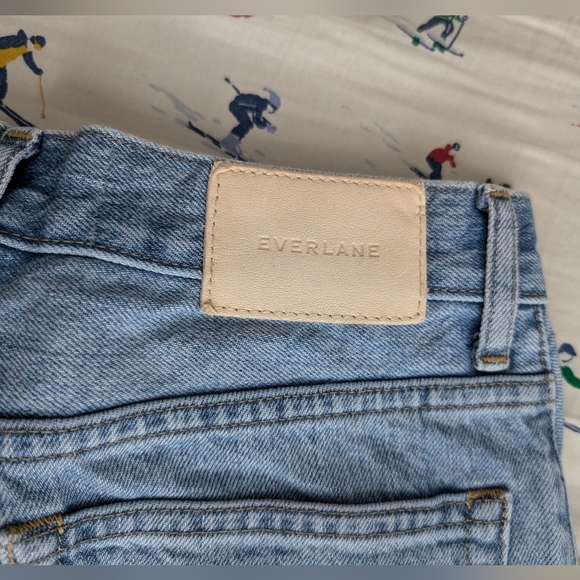 Like new Everlane women's The Cheeky Jeans, light wash blue, button fly, 25 crop - Picture 7 of 8